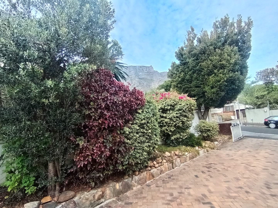 3 Bedroom Property for Sale in Vredehoek Western Cape